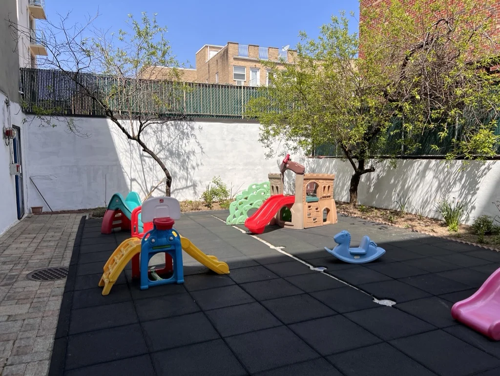 LES ENFANTS MONTESSORI SCHOOL INC.