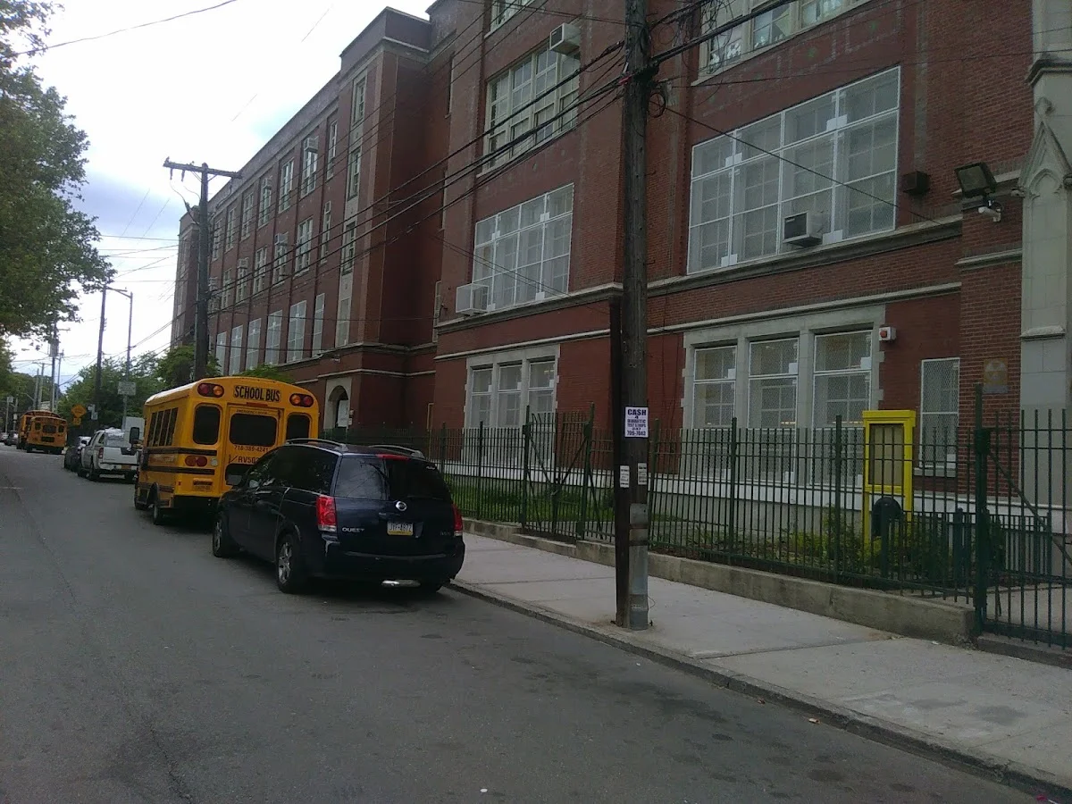 P.S. 040 SAMUEL HUNTINGTON