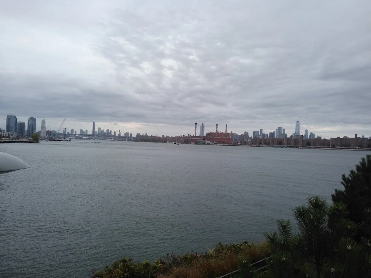 HUNTERS POINT ELEMENTARY SCHOOL