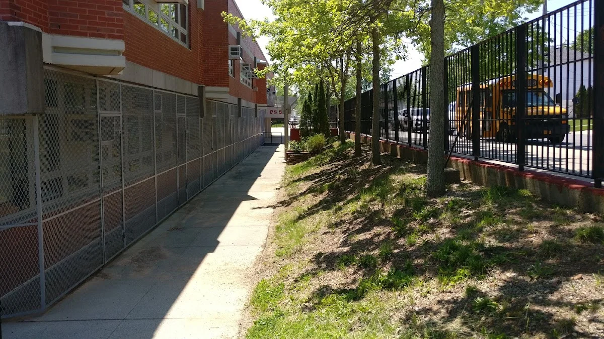 P.S. 055 HENRY M. BOEHM