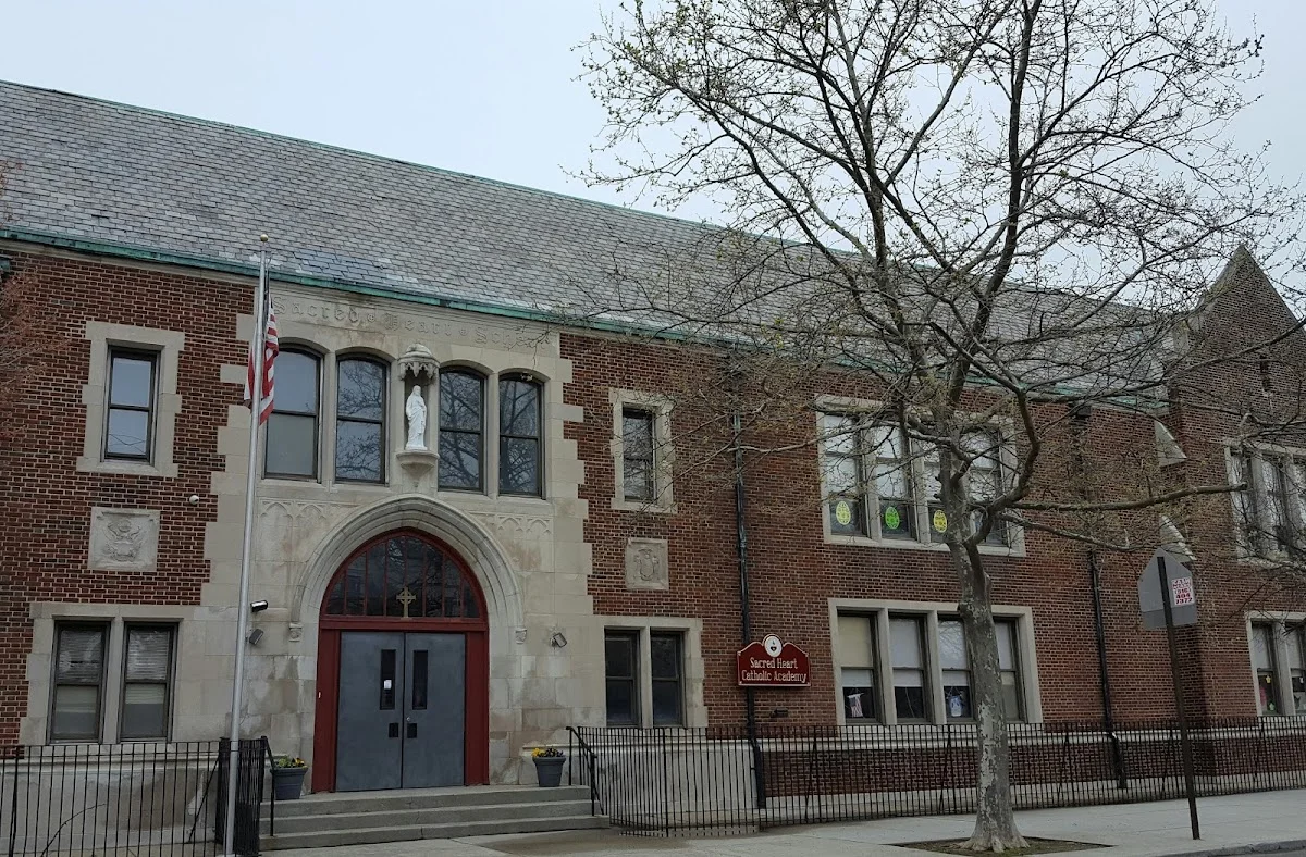 SACRED HEART CATHOLIC ACADEMY OF BAYSIDE